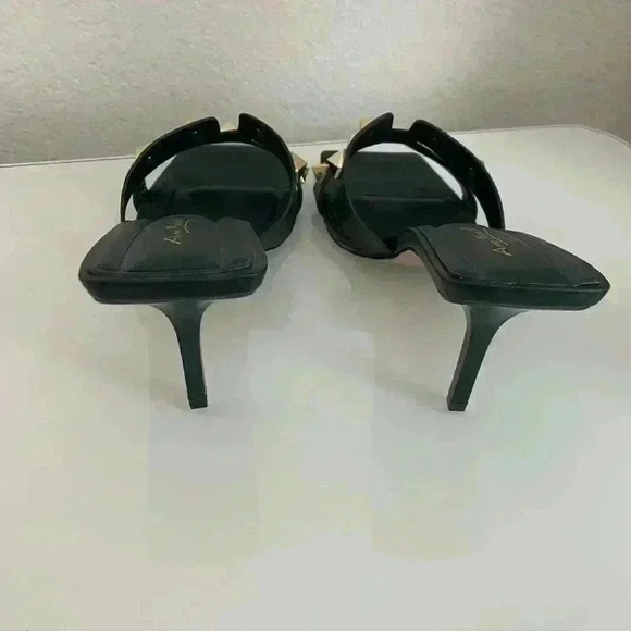 Anne Michelle Kitten Heels Square Toe Black with Gold Studs Size 8.5 Edgy NEW - Picture 3 of 4